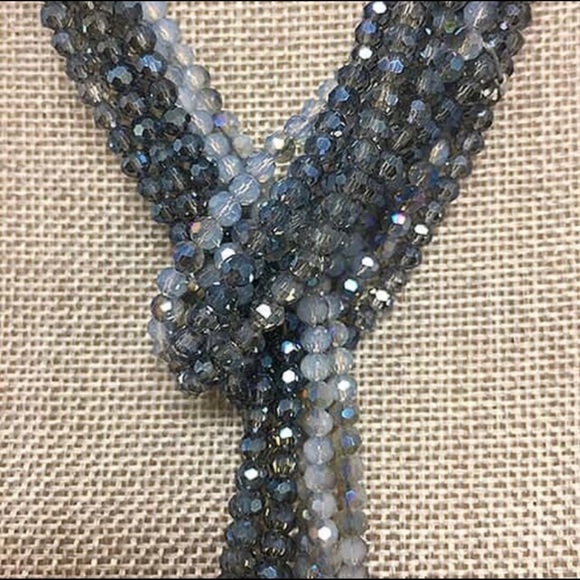 Stunning Genuine Cut Crystals Hues of Blue Lariat Statement Necklace-Boutique - Picture 2 of 7